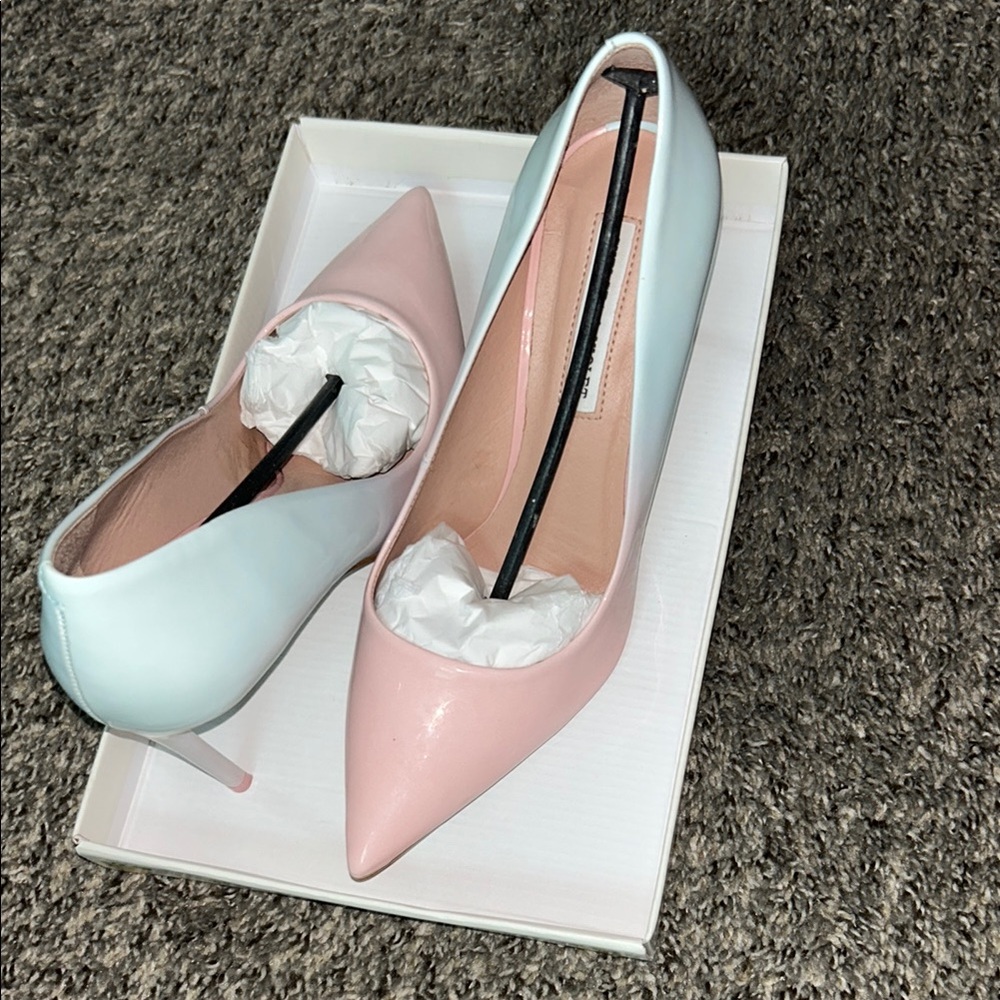 Chelsea & Violet Pink and Blue Heels with Pointed Toe